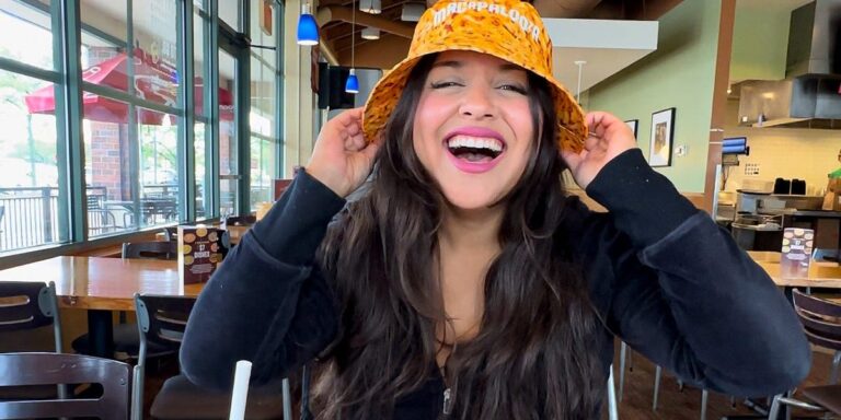 A food influencer in Chicago breaks down why the Windy City should be on every restaurant
