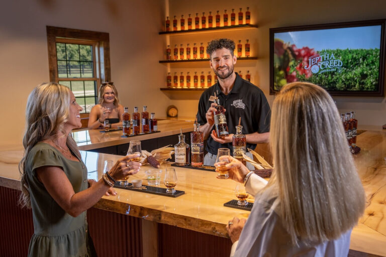 The Best Kentucky Bourbon Towns to Visit