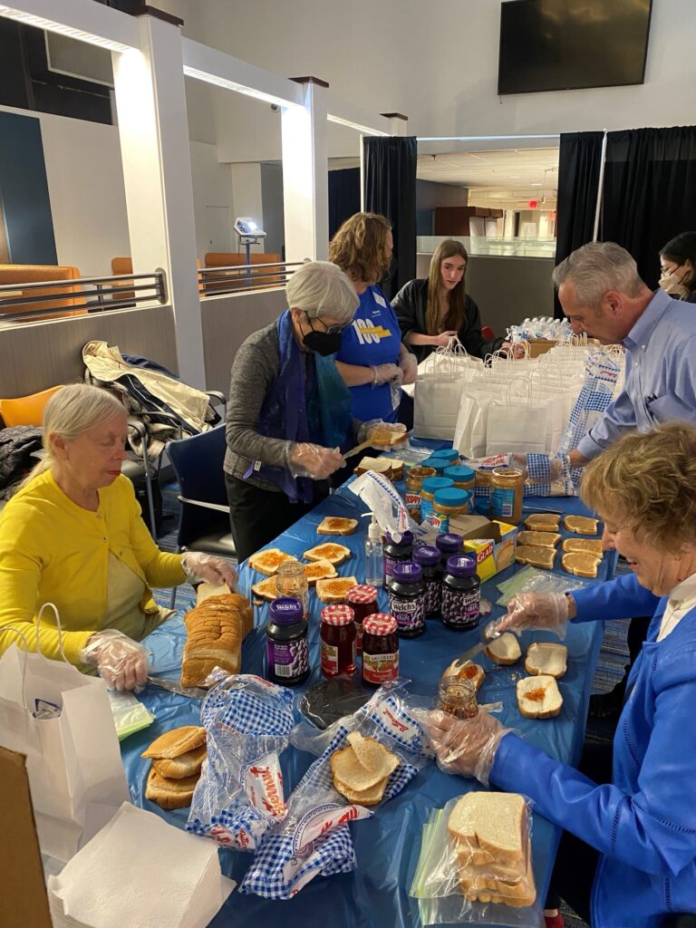 Community members work to fight Evanston food insecurity – Evanston RoundTable