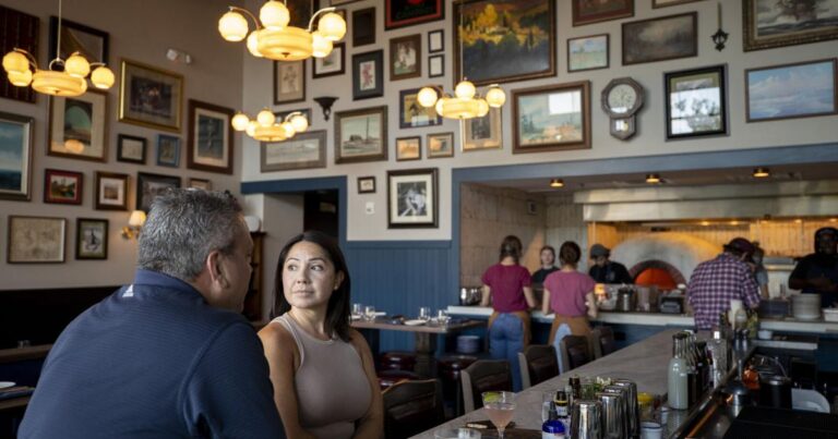 New neighborhood tavern opens in Charleston near the Ravenel Bridge. Here’s what to