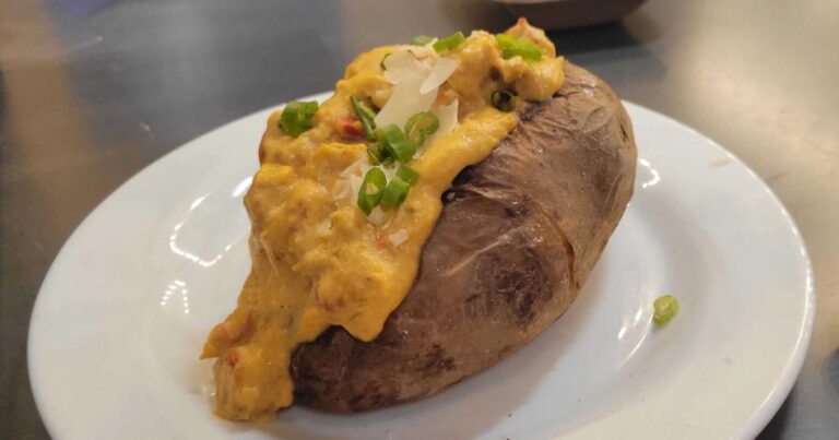 See new food options for Saints games at the Superdome: Burgers, stuffed potatoes, more